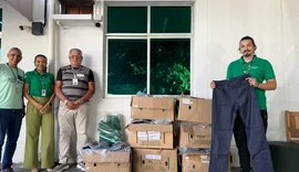 Instituição de Maceió recebe doação de 260 peças de roupa e utensílios