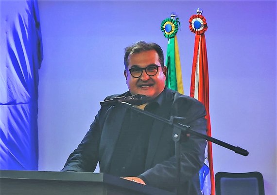 Secretário diz que quem vota em Bolsonaro “provavelmente aceita algum tipo de preconceito e é misógino”