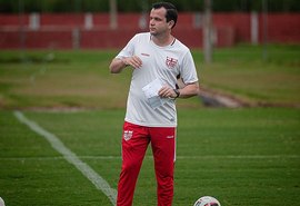 Técnico Daniel Paulista é demitido do CRB após conversas e avaliações do clube