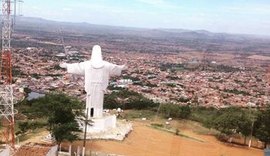 Adolescente invade casa de vizinho durante perseguição, mas acaba morto