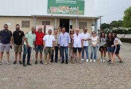 Empresários italianos visitam parque fabril de Pindorama