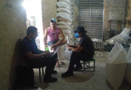 Exaustão: Trabalhadores de casas de farinha recebiam 4 reais para raspar 200 quilos de mandioca