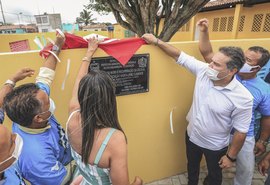 Governador inaugura sistema de abastecimento que leva água para sertanejos