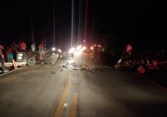 Veículo colide com outro em Maragogi e deixa quatro pessoas feridas