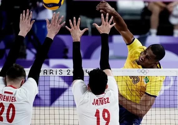Vôlei: seleção masculina leva virada da Polônia, o 2º revés em Paris