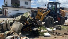 Semsc e Alurb liberam calçadas ocupadas no bairro da Santa Lúcia