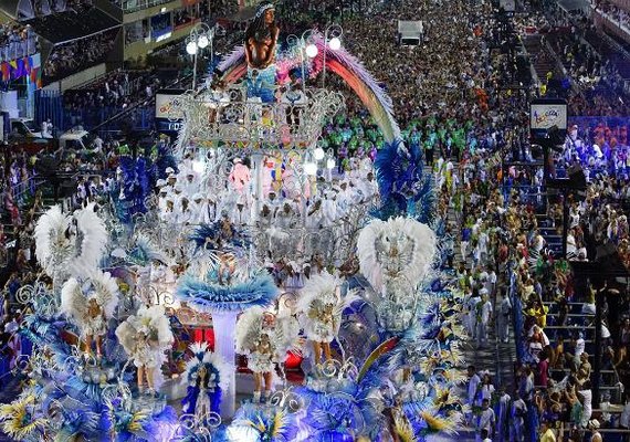 Beija-Flor dispensa diretor após fracasso com tema carnavalesco dedicado a Maceió