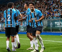 Promessa do Grêmio, João Borne visita CRB durante treino no RS