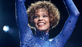 Whitney Houston é a primeira artista negra a conseguir três discos de Diamante