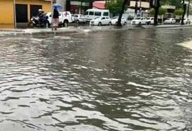 Vídeo: Defesa Civil pede para que moradores deixem áreas de risco devido a chuvas nesta sexta