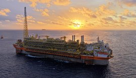Navio-plataforma da Petrobras atinge produção máxima no pré-sal