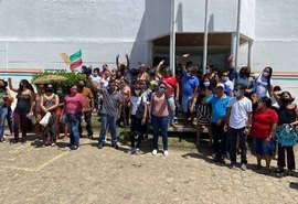 Servidores paralisam atividades por 24h para reivindicação salarial