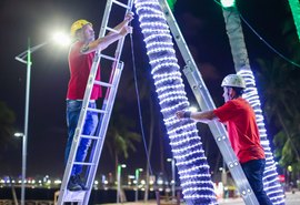 Maceió: prefeitura começa instalação de decorações natalinas em 10 pontos da cidade