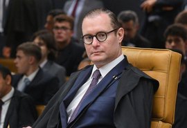 Zanin rejeita liminar, mas mantém processo sobre CPI do caso Master no STF