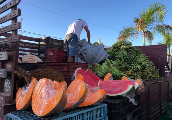 Feira Agrária possibilita escoamento de 40 toneladas de alimentos no Sertão