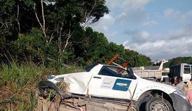 Funcionário da Equatorial Energia morre após carro ser atingido por carreta na AL-101