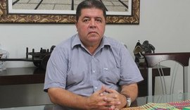 Prefeito de Joaquim Gomes é acusado de nepotismo