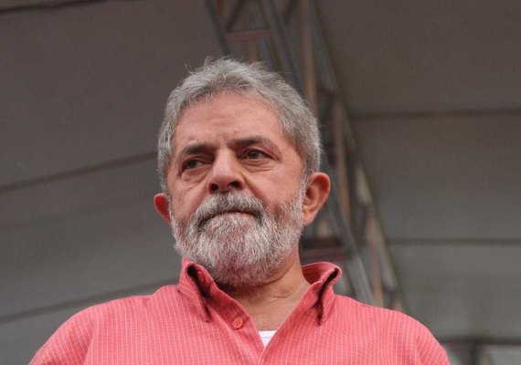 Desespero não pode levar o Brasil a aventura fascista, diz Lula