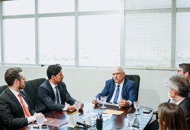 “Tenho confiança e respeito à Justiça Eleitoral”, falou Rodrigo Cunha em visita ao TRE-AL