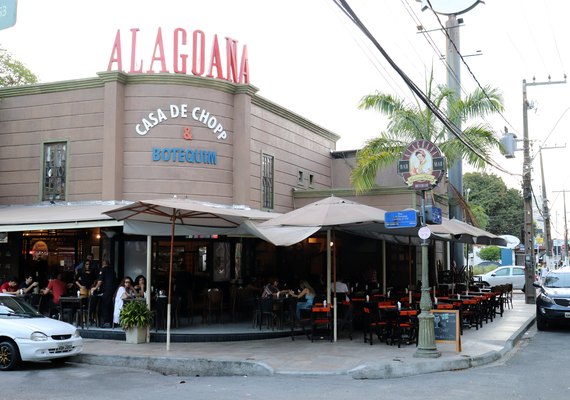 Casa de Chopp & Botequim Alagoana reúne amantes da bossa nova e MPB