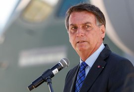 Bolsonaro sanciona lei que cria linha de crédito para autônomos
