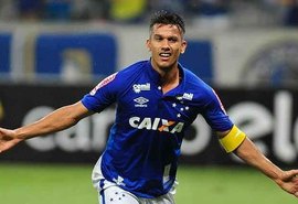 Jogador do Cruzeiro passa bem após acidente de carro