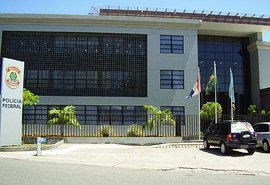 Homem é preso após tentar invadir sede da Polícia Federal, em Maceió