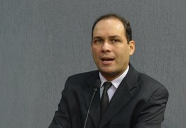 Dudu Ronalsa assume oposição ao governo de Renan Filho