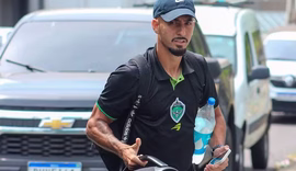 CSA segue se reforçando e acerta com laterais