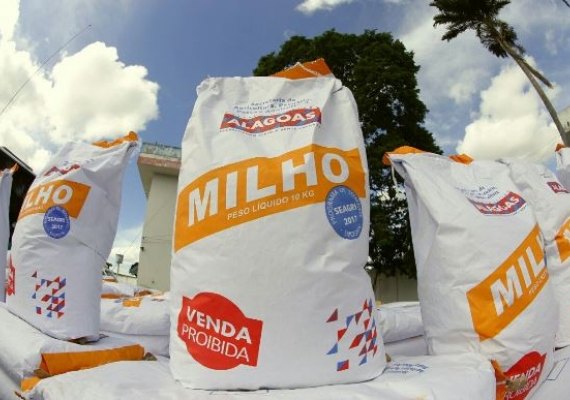 Produtores da CPLA são beneficiados com distribuição de sementes de milho, sorgo e feijão