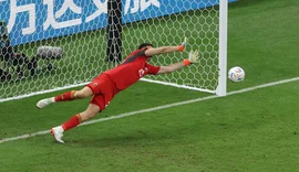 Fifa propõe nova regra para atendimento de jogadores fora de campo