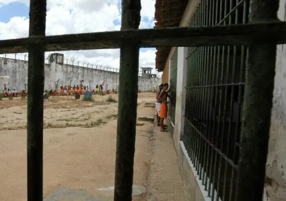 Ex-detento é morto a tiros em mercado público no centro de Penedo