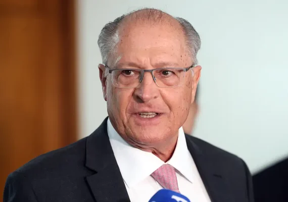 Alckmin negocia com EUA e defende solução comercial para evitar impactos tarifários