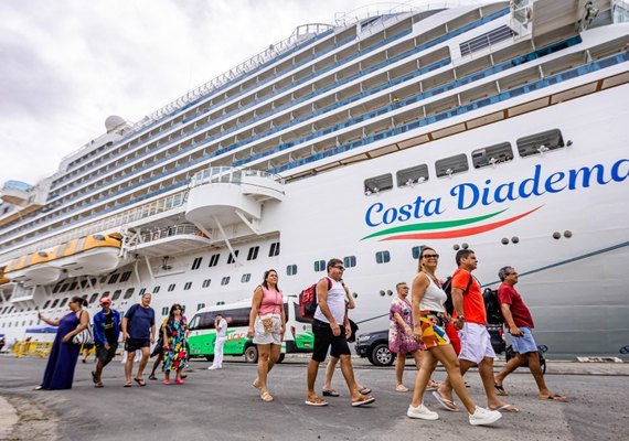 Prefeito Rodrigo Cunha celebra temporada histórica de cruzeiros em Maceió