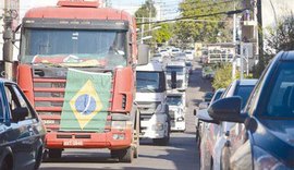 Líder dos caminhoneiros diz que Brasil tem que parar, após aumento do preço dos combustíveis