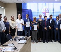 Candidatos à Prefeitura de Maceió assinam Pacto pela 1ª Infância em reunião promovida pelo MPAL