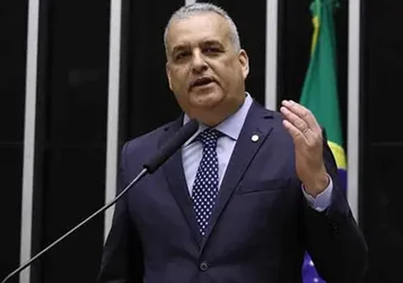 Gaspar “caminha fortemente” para o Senado e pode se filiar ao PL