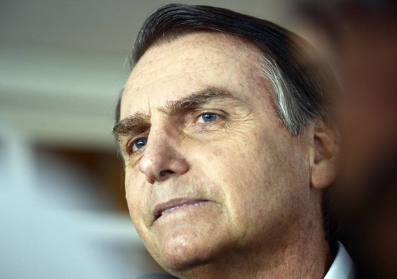 Agenda armamentista de Bolsonaro desagrada parte da bancada de Temer