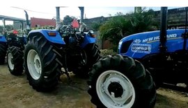 Pedro Vilela garante equipamentos agrícolas para pequeno agricultor do Vale do Paraíba