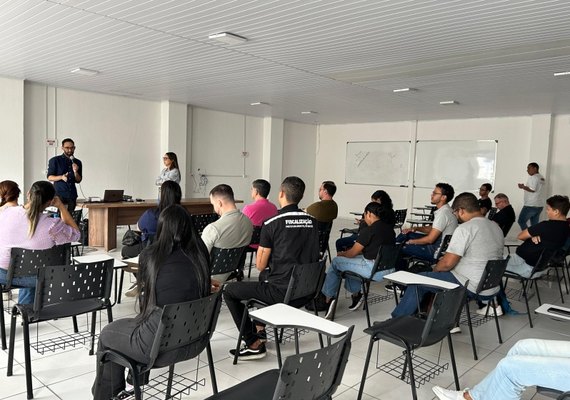 Semsc inicia uso de aplicativo para cadastro de ambulantes em Maceió