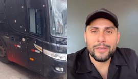 Ônibus de Mano Walter é invadido e tem equipamentos furtados