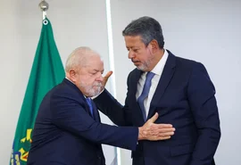 Encontro de Lira com Bolsonaro tensiona relação entre governo e presidente da Câmara