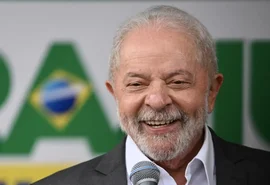 Pela terceira vez, Lula é empossado e se torna presidente do Brasil