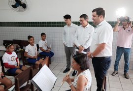 Vice-prefeito visita SCFV no Lar São Domingos