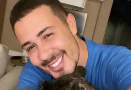 Carlinhos Maia chora após previsão de que ele ficará pobre: 'Não consegui dormir'