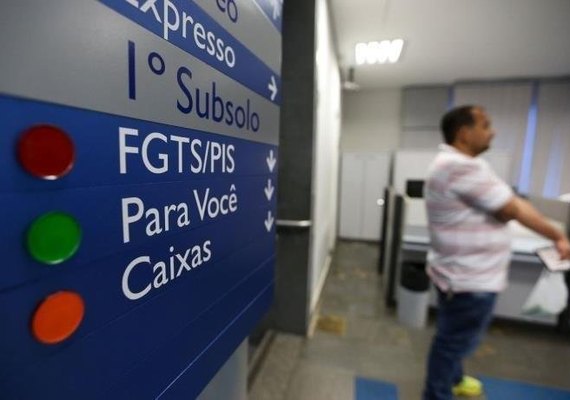 Governo avalia liberar de novo saque das contas do PIS/Pasep