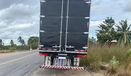 Caminhão com bebidas sem nota é parado na BR-101 em São Sebastião