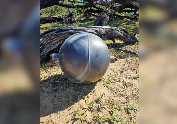 Esferas metálicas misteriosas são encontradas em praia da Austrália