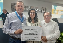 Hibernon Cavalcante recebe homenagem do Crea-AL com comenda Jarbas Oiticica