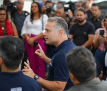 Na “boleia” de caminhão, ministro desbrava o Brasil para conquistar AL